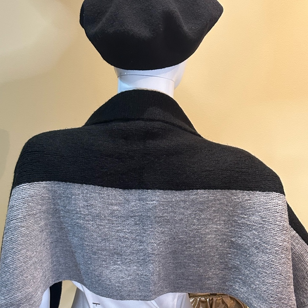 Hpnwot Black & Gray Color Block Scarf/Shawl/Wrap … - image 4